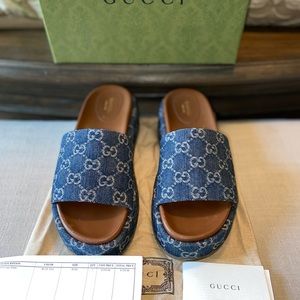 Gucci New GG Delave Slides